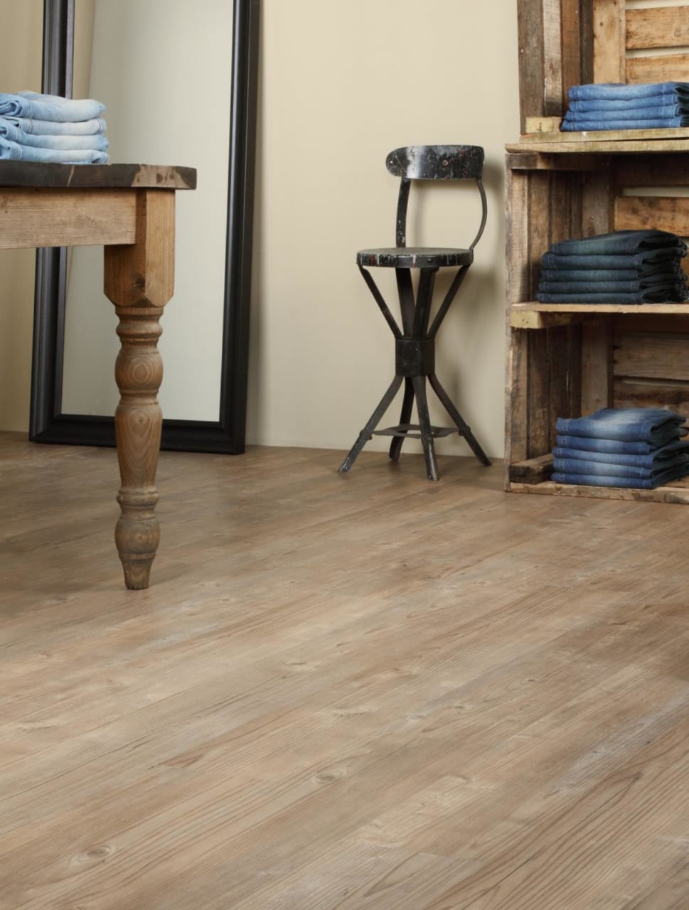 Dry Cedar SB5W2535: Click Luxury Vinyl tiles from the Amtico Click
